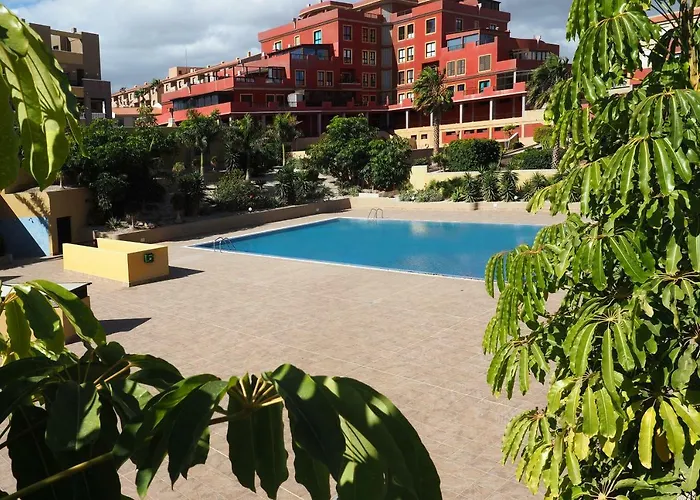 La Perla: Sea View And Pool